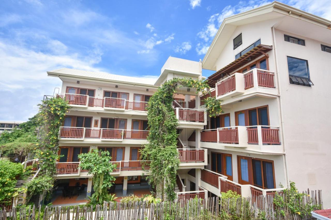 Hotel Agos Boracay + Beds