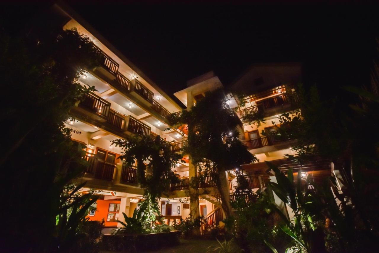 Agos Boracay + Beds 3* Balabag (Boracay)