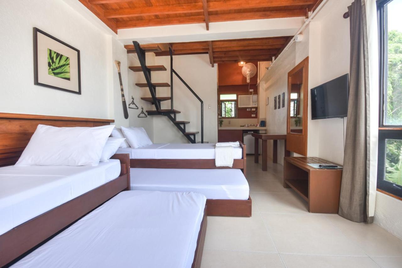 Hotel Agos Boracay + Beds 3*