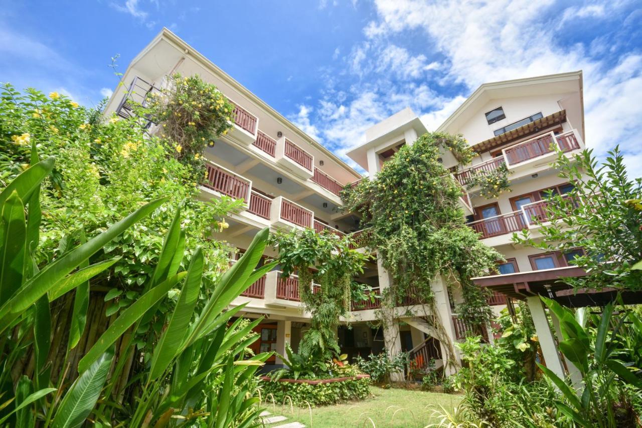 Agos Boracay + Beds Hotel Balabag (Boracay)