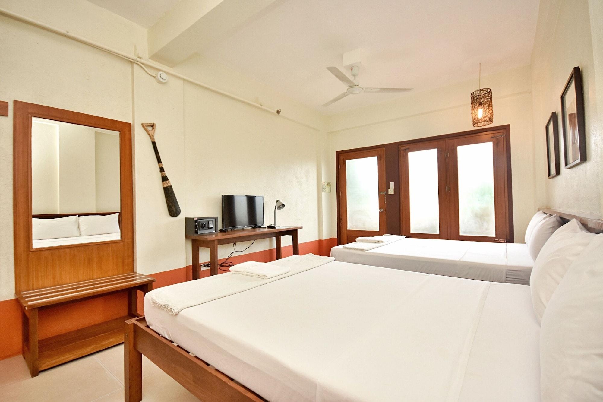 Hotel Agos Boracay + Beds